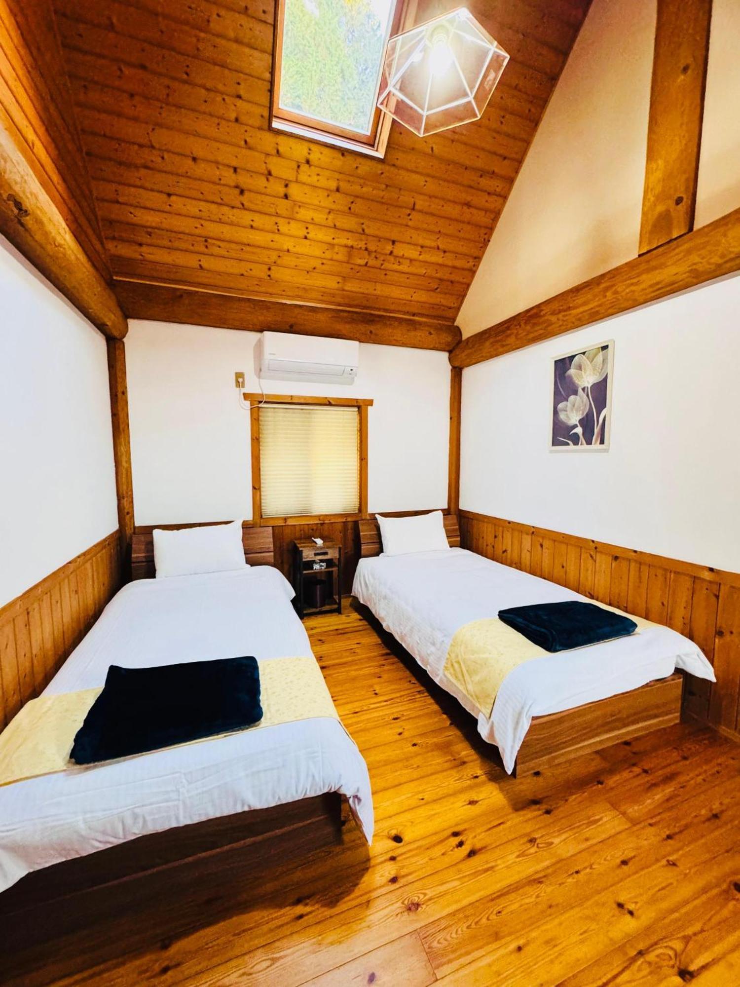 Yufuin Log House No Yado Tom Sawyer Hotel Exterior photo
