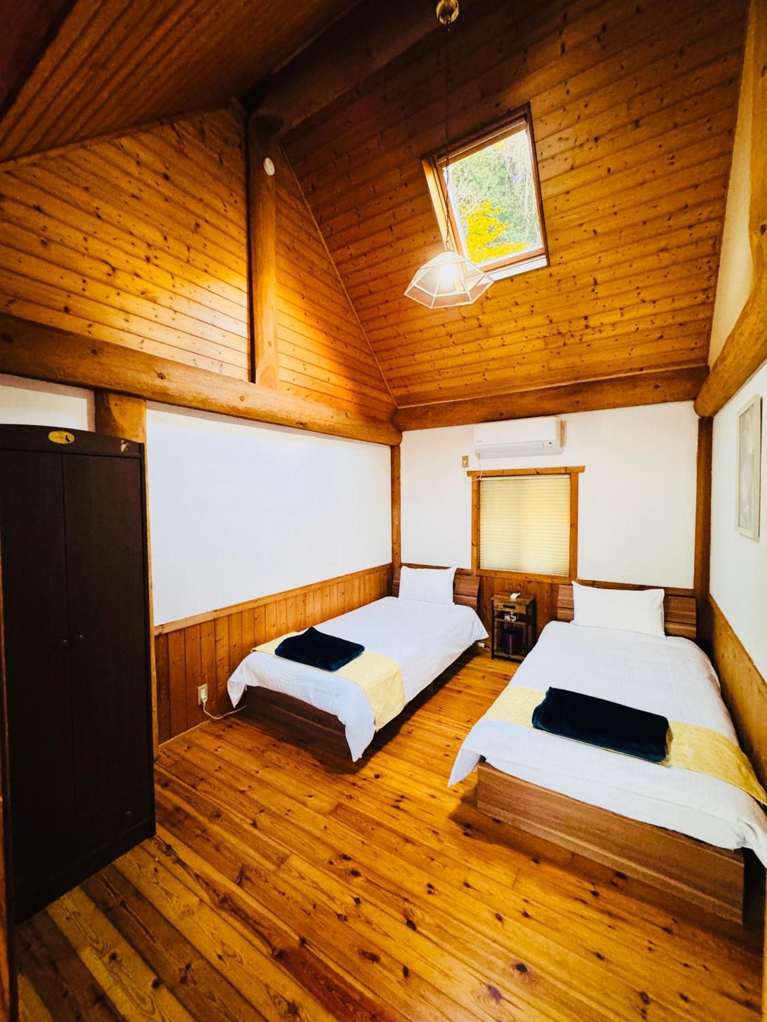 Yufuin Log House No Yado Tom Sawyer Hotel Exterior photo