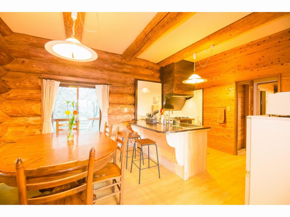 Yufuin Log House No Yado Tom Sawyer Hotel Exterior photo
