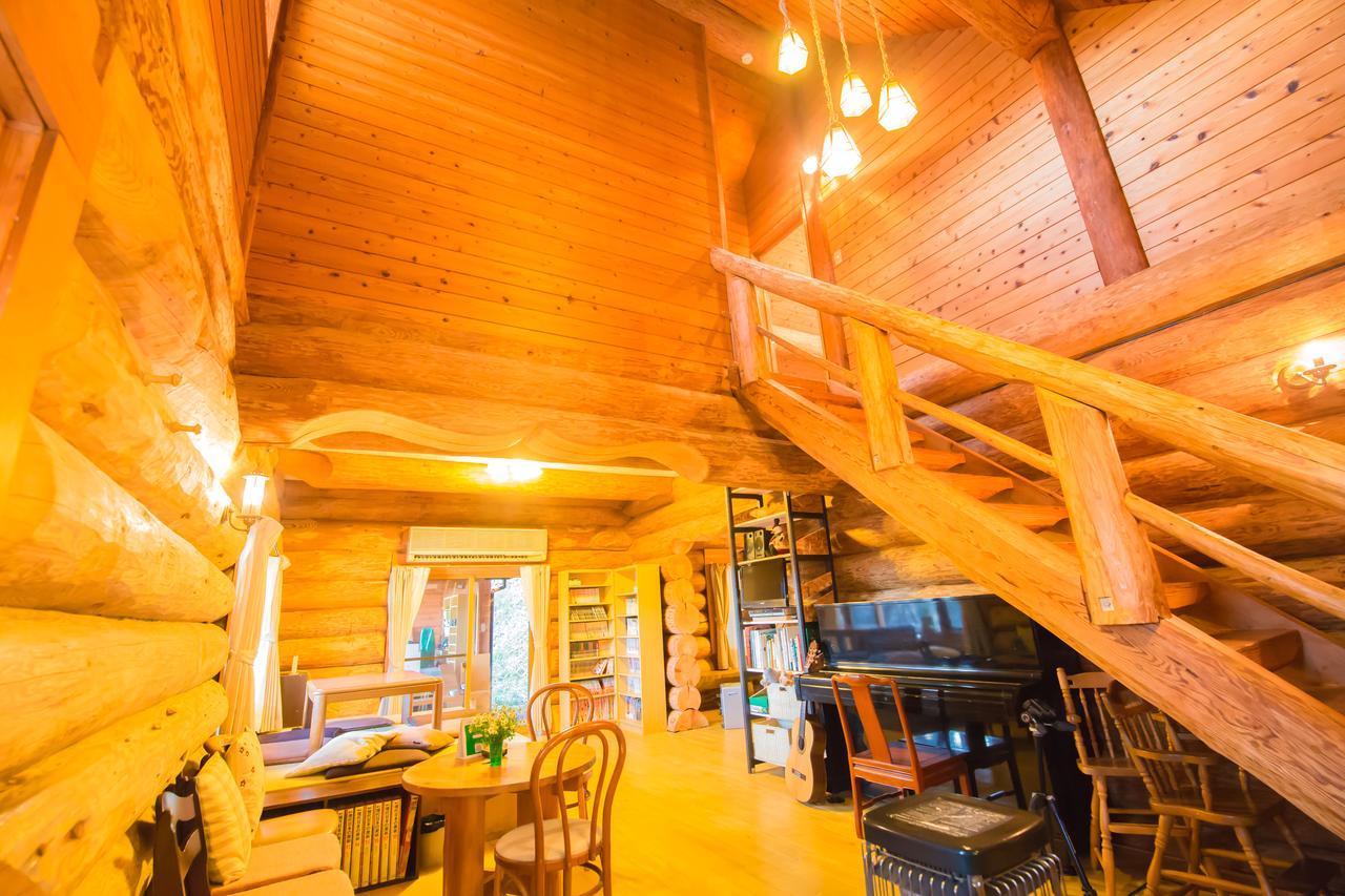Yufuin Log House No Yado Tom Sawyer Hotel Exterior photo